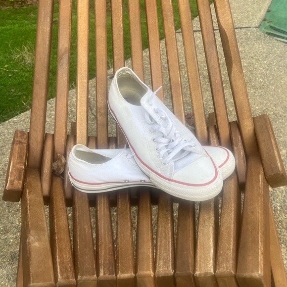 White low top Chucks! - Picture 4 of 6